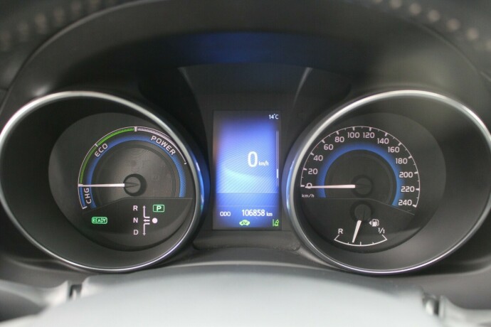 toyota-auris-elektrisitetbensin-2017-big-10