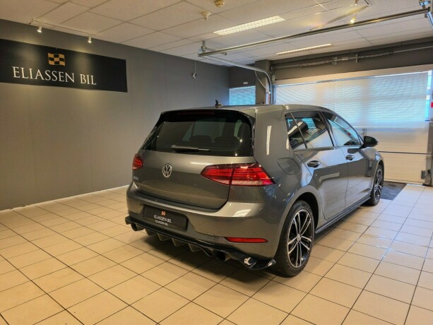 volkswagen-golf-vii-plug-in-petrol-2018-big-5