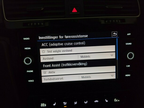 volkswagen-golf-vii-plug-in-petrol-2018-big-26