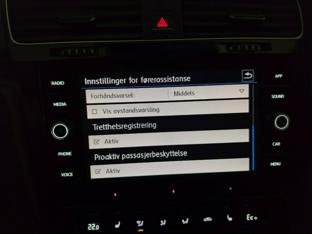 volkswagen-golf-vii-plug-in-petrol-2018-big-27