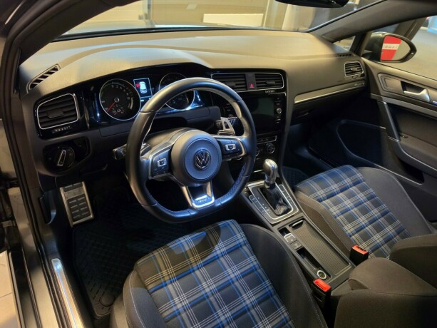 volkswagen-golf-vii-plug-in-petrol-2018-big-20