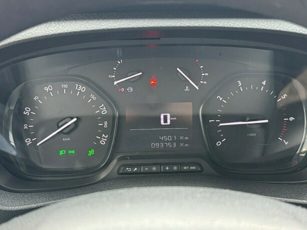 peugeot-expert-diesel-2017-big-9