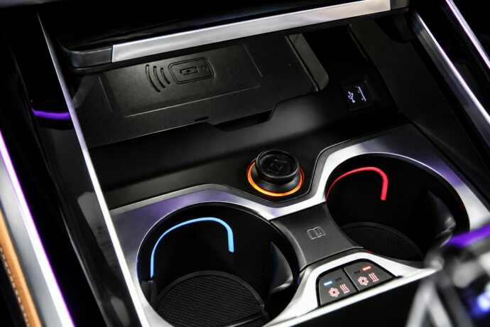 bmw-x5-elektrisitetbensin-2020-big-17