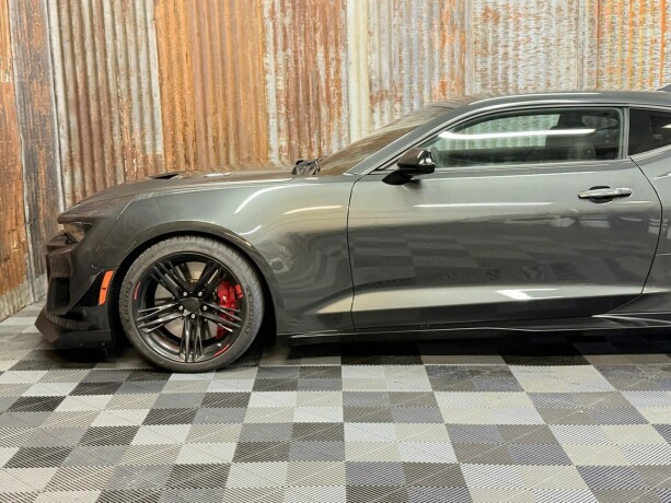 chevrolet-camaro-bensin-2017-big-13