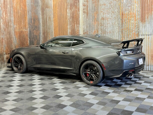 chevrolet-camaro-bensin-2017-big-11