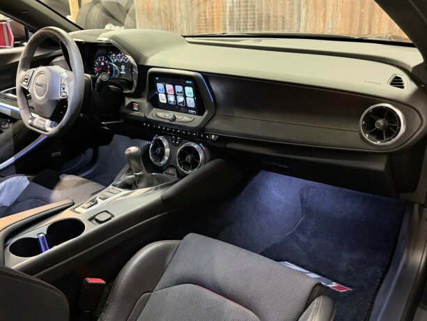 chevrolet-camaro-bensin-2017-big-37
