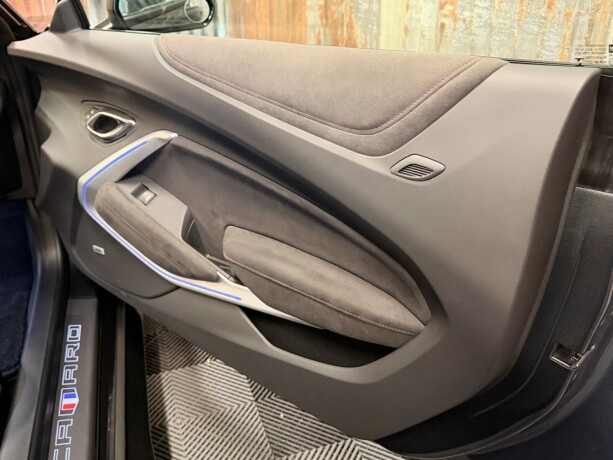 chevrolet-camaro-bensin-2017-big-38