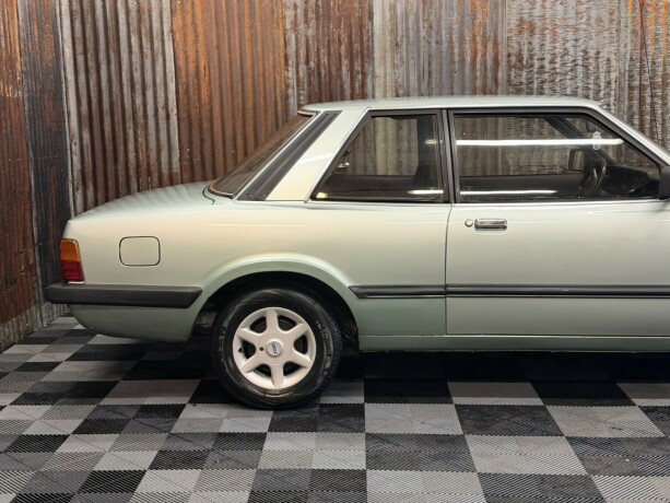 ford-taunus-bensin-1981-big-4