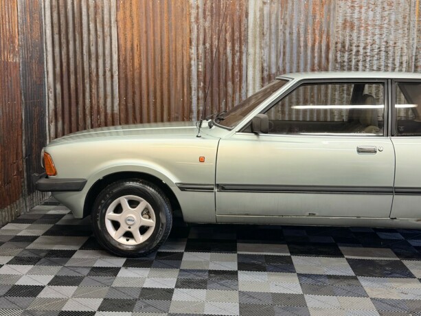 ford-taunus-bensin-1981-big-11
