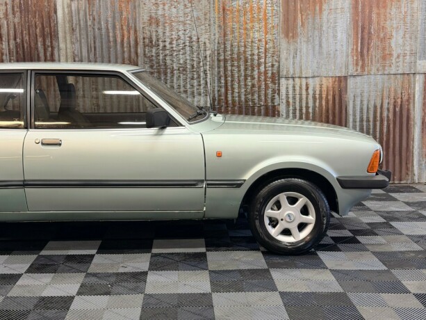 ford-taunus-bensin-1981-big-3