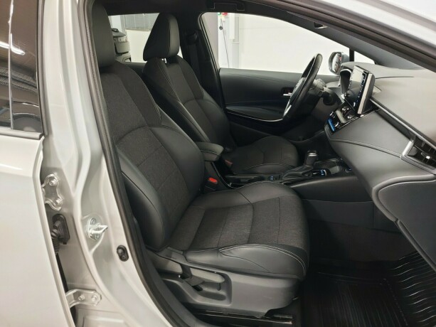 toyota-corolla-elektrisitetbensin-2020-big-21