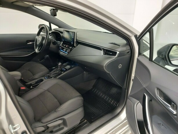 toyota-corolla-elektrisitetbensin-2020-big-20