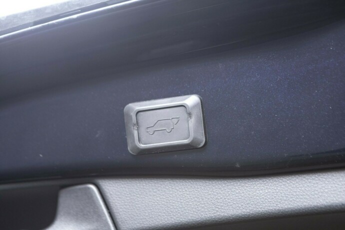 toyota-rav4-elektrisitetbensin-2019-big-27