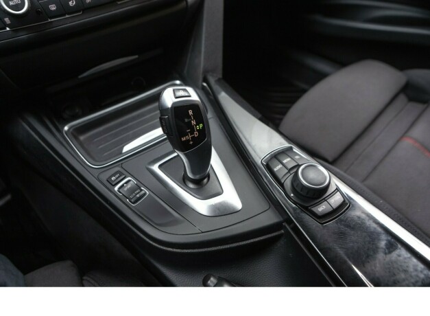 bmw-316i-bensin-2015-big-22