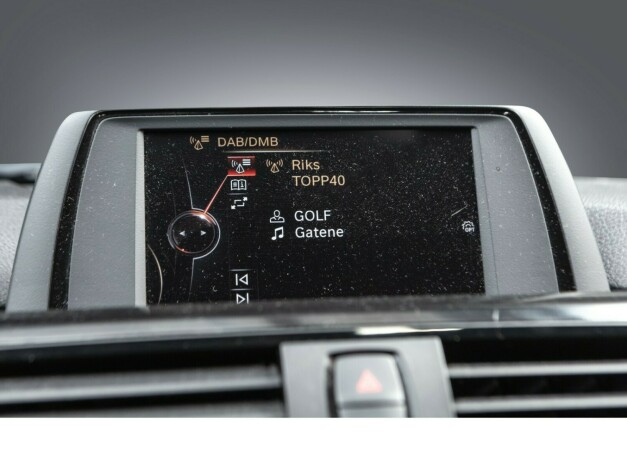 bmw-316i-bensin-2015-big-20