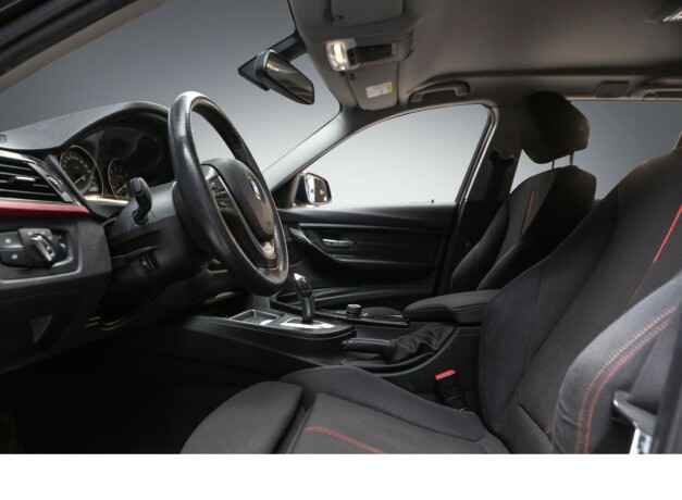 bmw-316i-bensin-2015-big-12