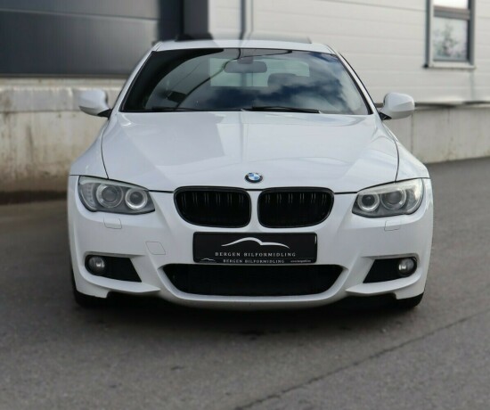 bmw-320d-diesel-2010-big-4