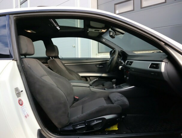 bmw-320d-diesel-2010-big-12