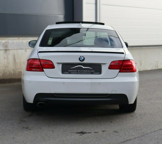 bmw-320d-diesel-2010-big-5