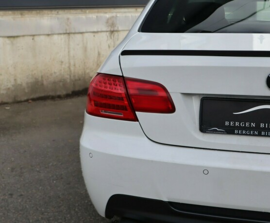 bmw-320d-diesel-2010-big-7