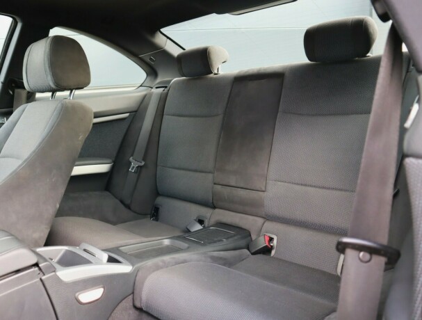 bmw-320d-diesel-2010-big-15