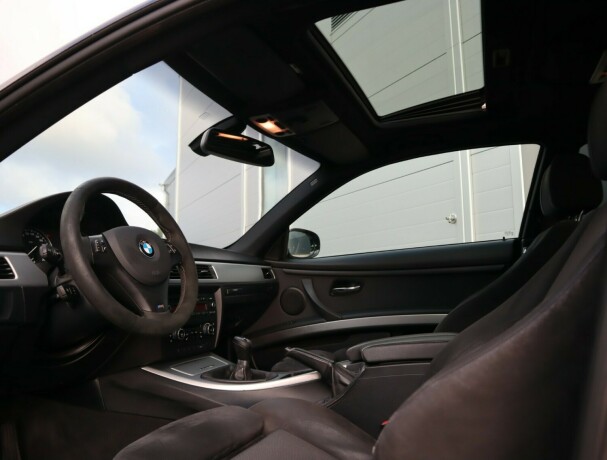 bmw-320d-diesel-2010-big-16