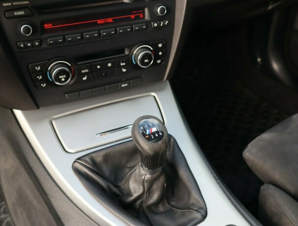 bmw-320d-diesel-2010-big-20