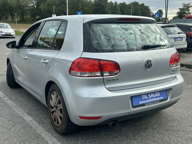 volkswagen-golf-vi-diesel-2010-big-4