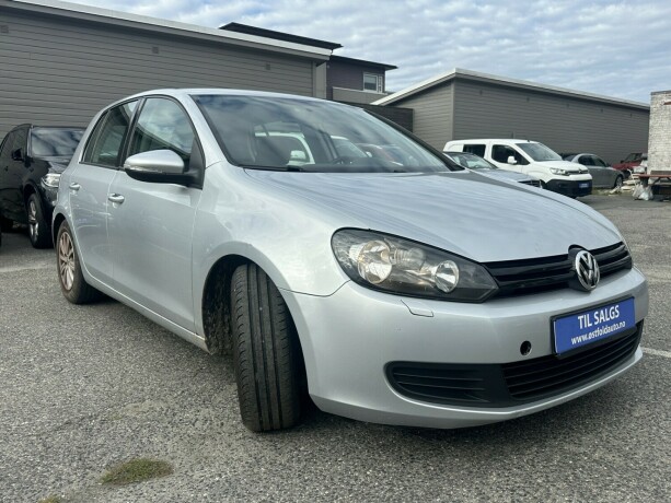 volkswagen-golf-vi-diesel-2010-big-2
