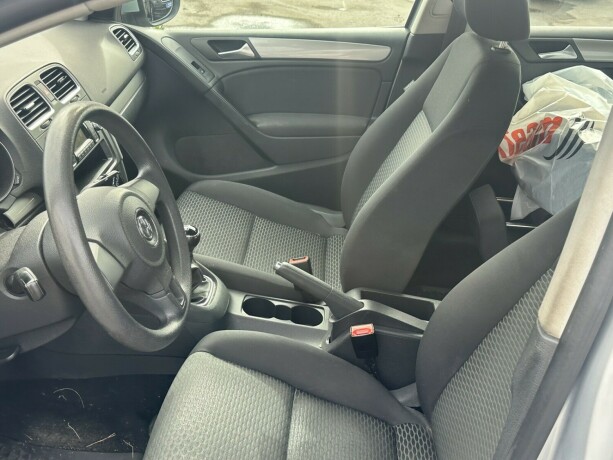 volkswagen-golf-vi-diesel-2010-big-6