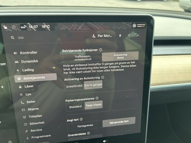 tesla-model-3-elektrisitet-2022-big-30