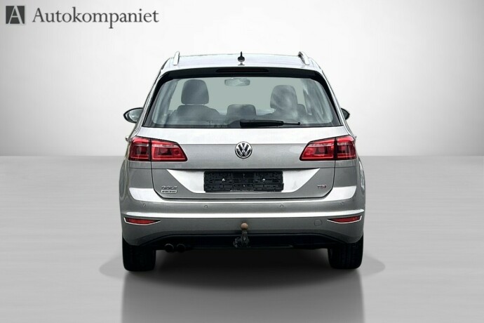 volkswagen-golf-sportsvan-bensin-2018-big-5