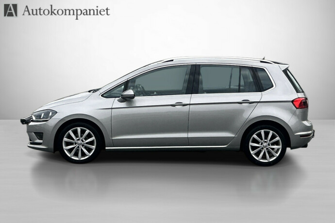 volkswagen-golf-sportsvan-bensin-2018-big-3