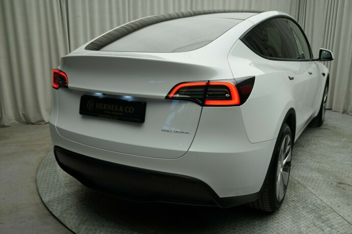 tesla-model-y-elektrisitet-2023-big-12