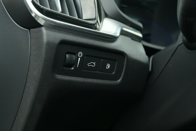 volvo-v60-elektrisitetbensin-2021-big-21