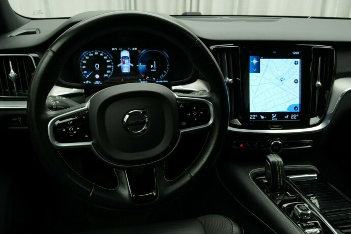 volvo-v60-elektrisitetbensin-2021-big-25