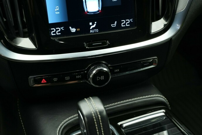 volvo-v60-elektrisitetbensin-2021-big-34