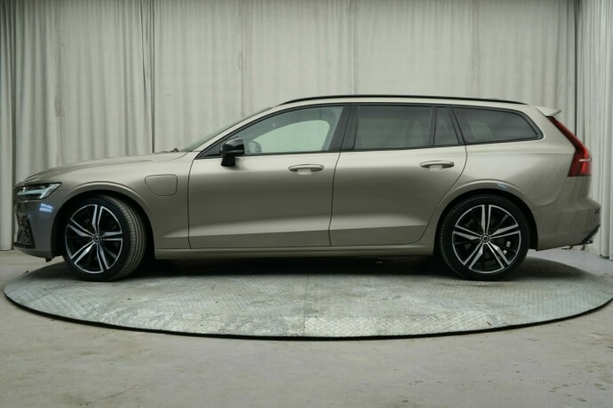 volvo-v60-elektrisitetbensin-2021-big-1