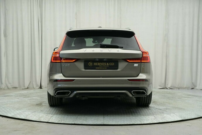 volvo-v60-elektrisitetbensin-2021-big-3