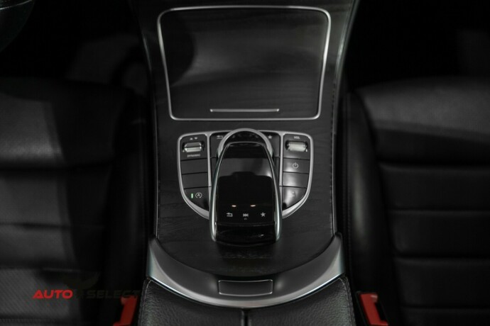 mercedes-benz-c300-bensin-2017-big-37