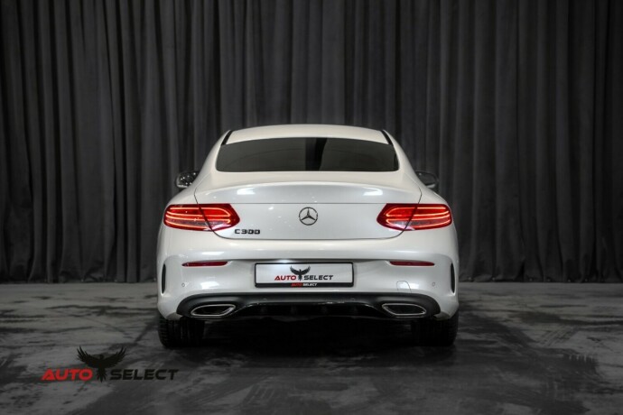 mercedes-benz-c300-bensin-2017-big-8