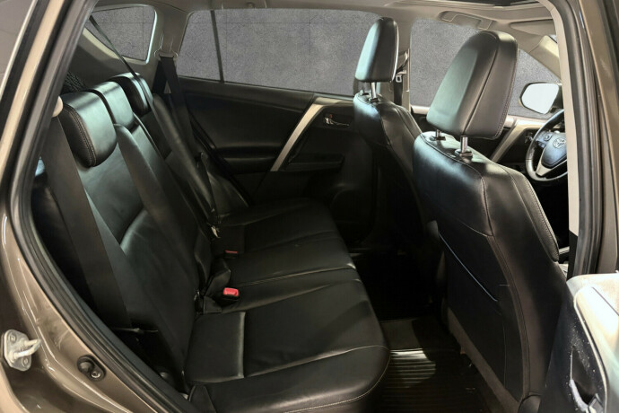 toyota-rav4-diesel-2013-big-16