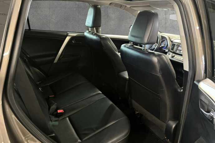 toyota-rav4-diesel-2013-big-15