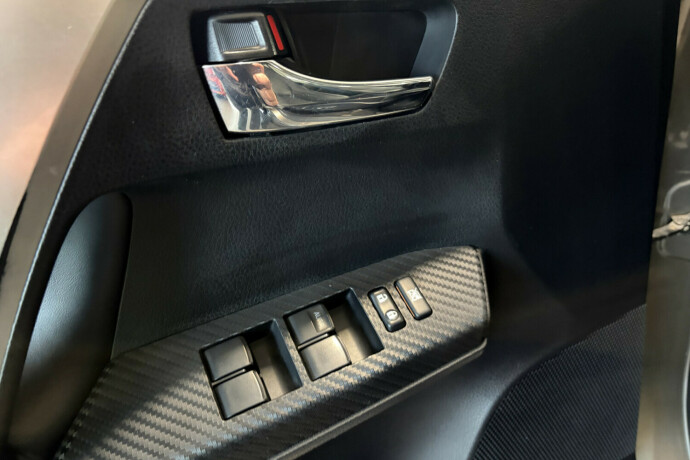 toyota-rav4-diesel-2013-big-28