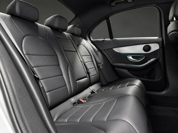 mercedes-benz-c200-bensin-2017-big-4