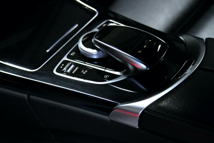 mercedes-benz-c200-bensin-2017-big-15