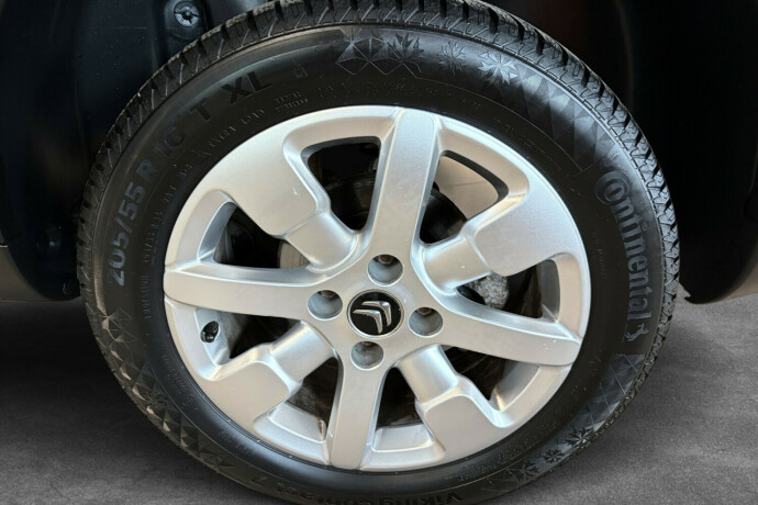 citroen-c4-cactus-bensin-2018-big-28
