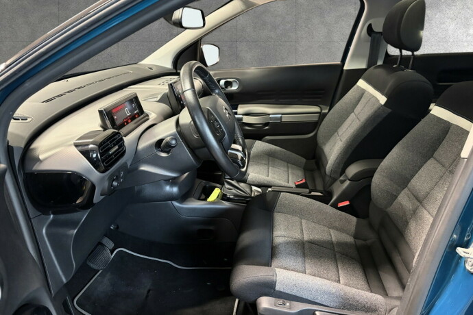 citroen-c4-cactus-bensin-2018-big-9