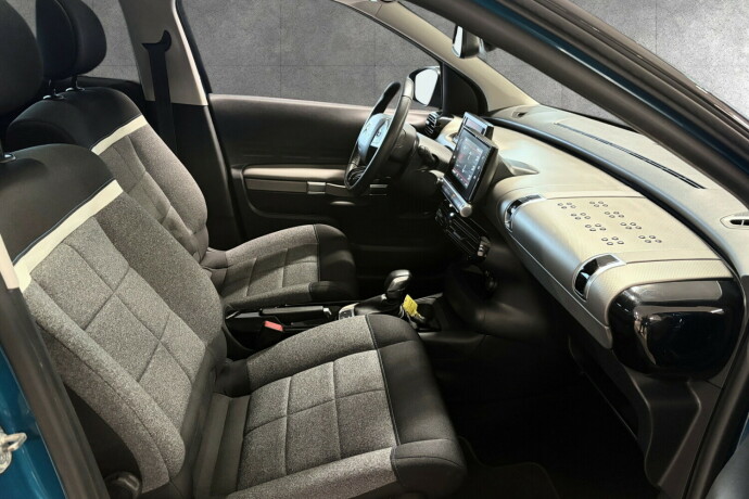 citroen-c4-cactus-bensin-2018-big-19