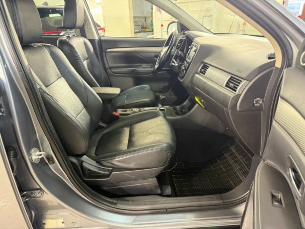 mitsubishi-outlander-diesel-2014-big-9